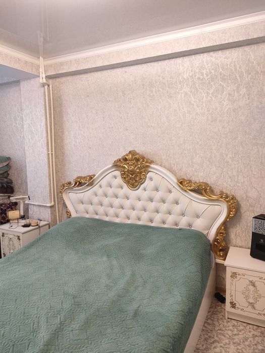 Продам спальный гарнитур