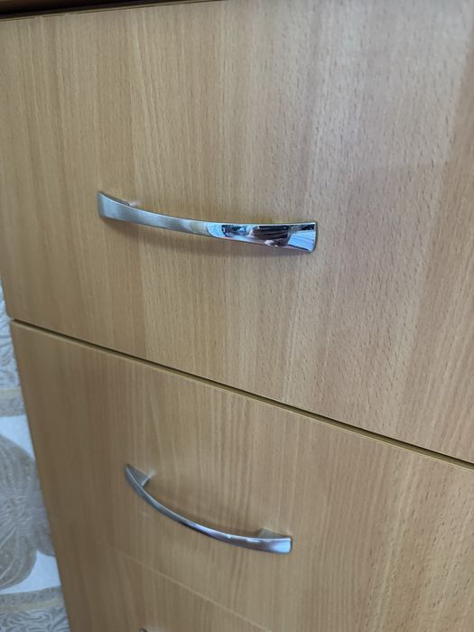 Продам комод для спальни