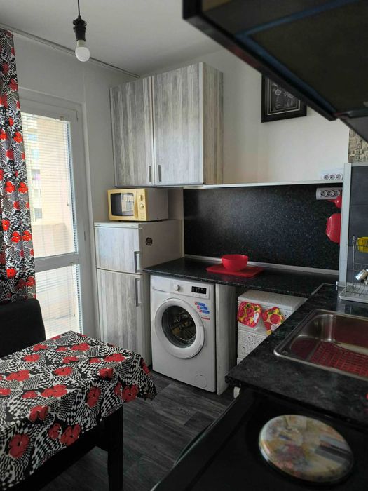 Двустаен апартамент под наем в кв. Младост