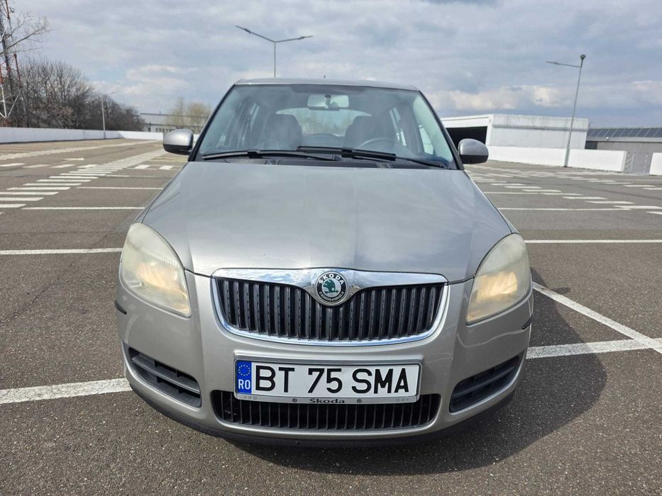 Vând mașină Skoda Fabia