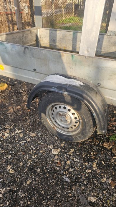 Продавам ремарке