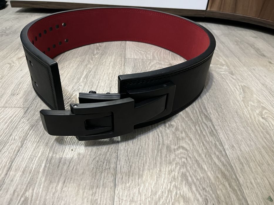 Продам Пояс для пауэрлифтинга карабиновый