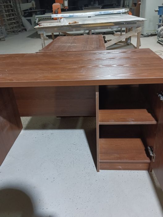 Новый офисный стол