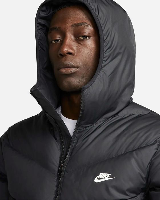 Яке Nike Windrunner - L Размер Оригинално
