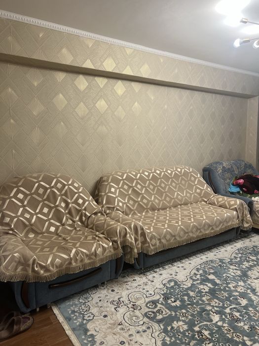 Продается Диван  б/у