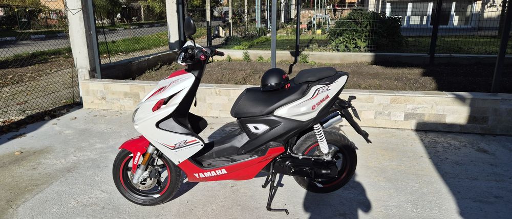 Скутер Yamaha Aerox 50 кубика