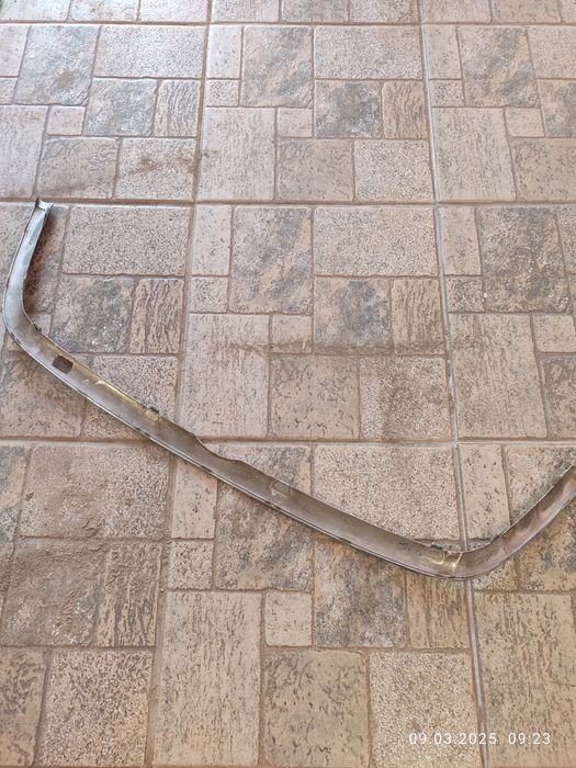 Продавам,предни лайсни за Vw Touran