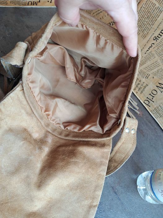 дамска чанта,малка велурена чантичка с ресни-естествена кожа,етно