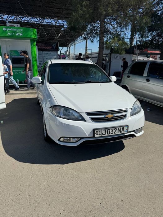 Ласети 2010 й Нармалний узим миниб юрган машинам