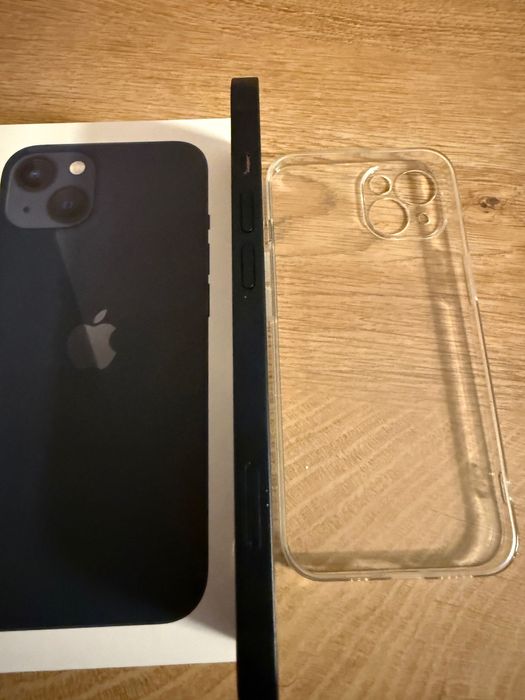 iPhone 13 памет-128gb + прозрачен кейс