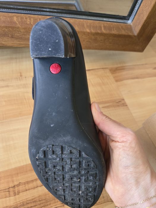 Дамски обувки с ток CAMPER