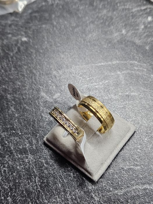 Verighete placate cu aur