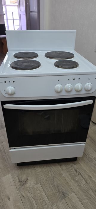 Продается электроплита б/у