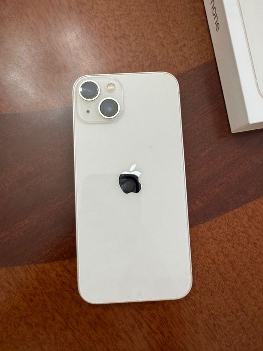 iPhone 13 128GB White — в идеальном состоянии