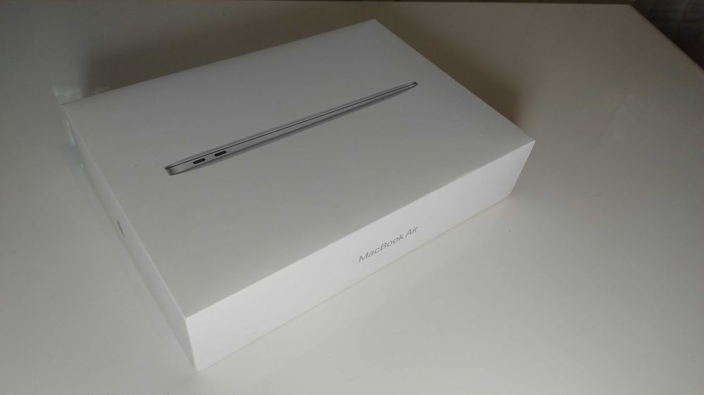 Macbook Air 13", M1 2020, 16GB RAM,  500GB SSD
