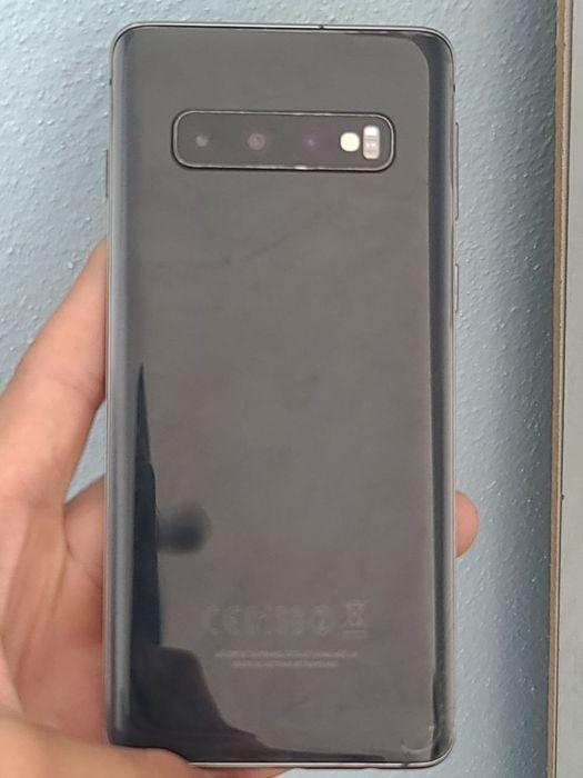 Samsung S10 qar dak yok holati 8/10  sarapinalari ba kelishiladi
