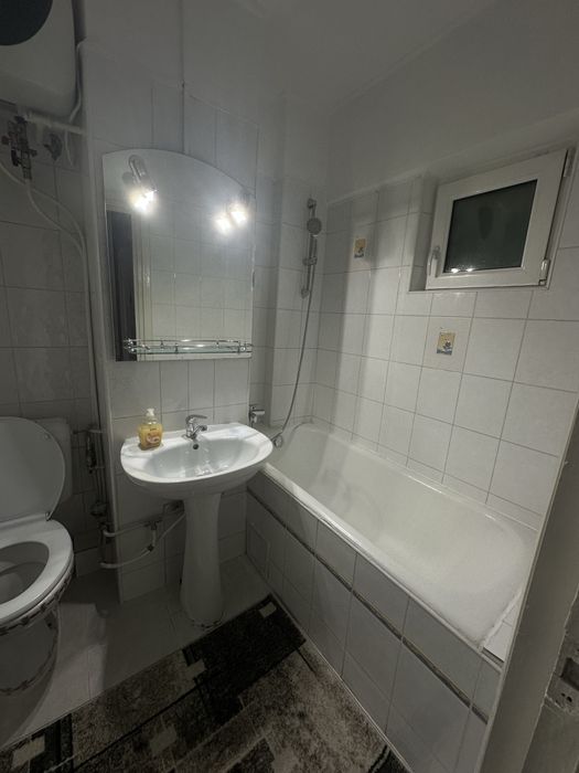 Închiriez apartament central - Piața Unirii
