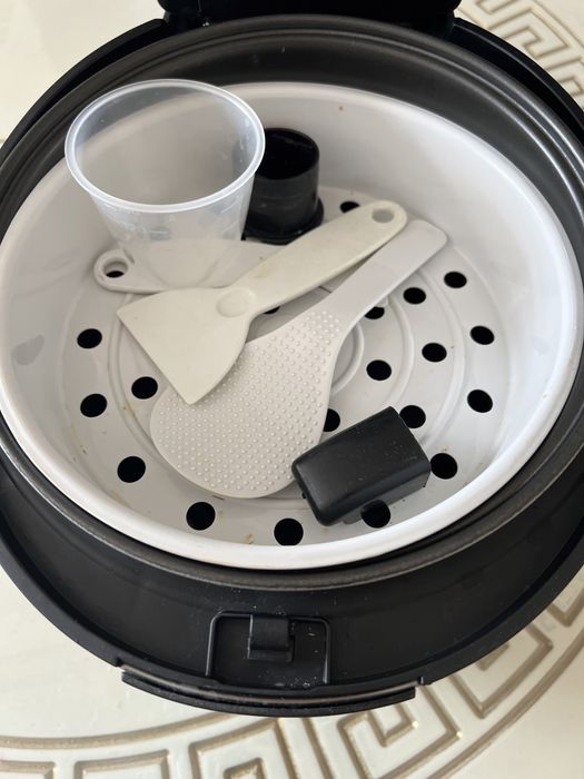 Продается мультиварка