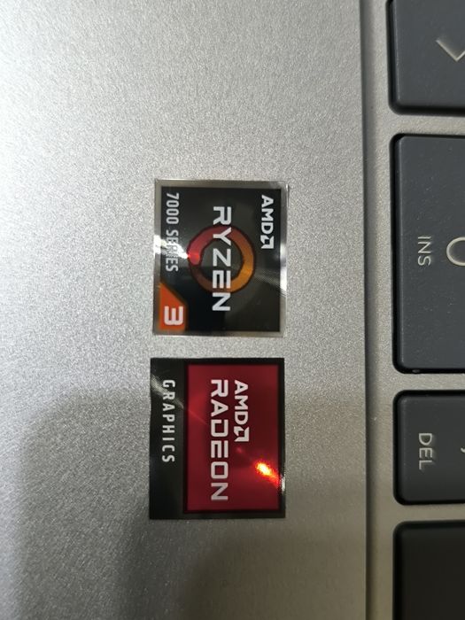 Laptop HP 15-fc0031nq