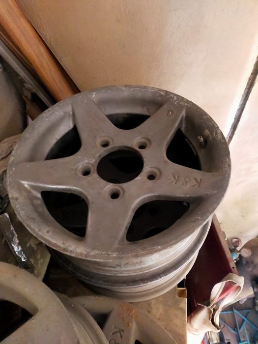 Продам диски на ниву УАЗ  сузуки