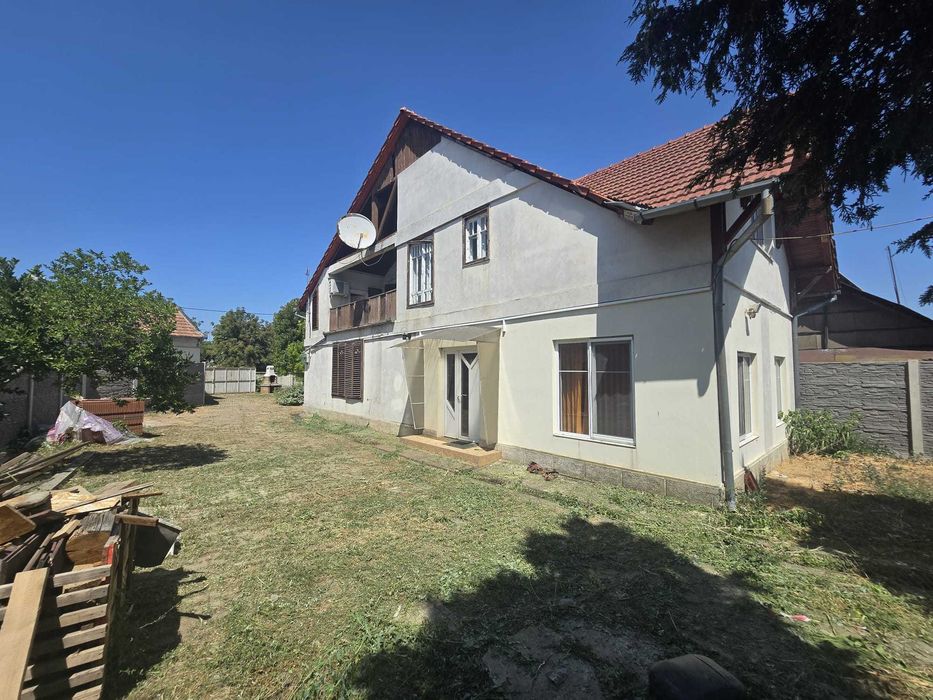 Casa de vanzare la Bors