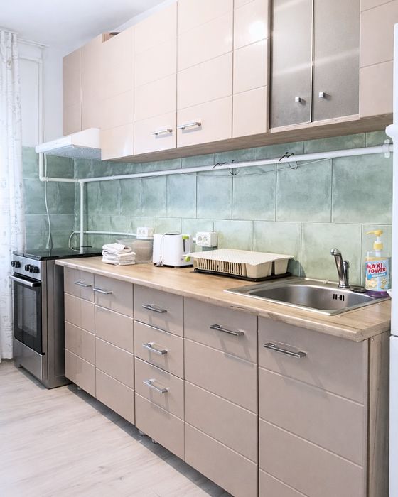 Proprietar Ap 3 camere, et.2/4, vis a vis de Iulius Mall