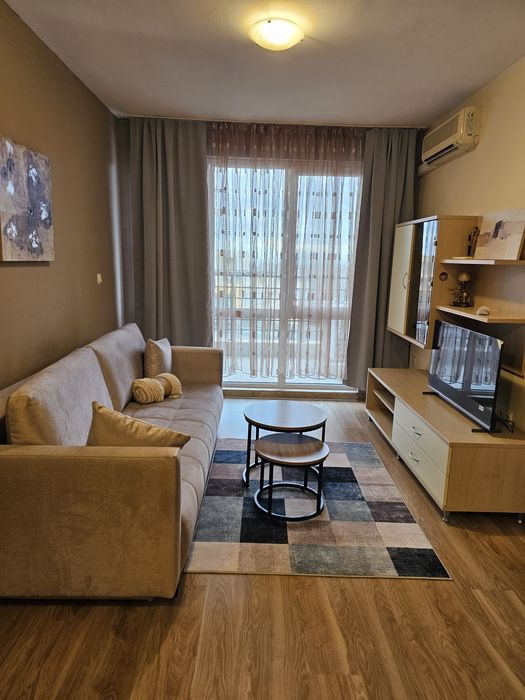 Давам под наем апартамент 63 кв.м на 100 м от морето