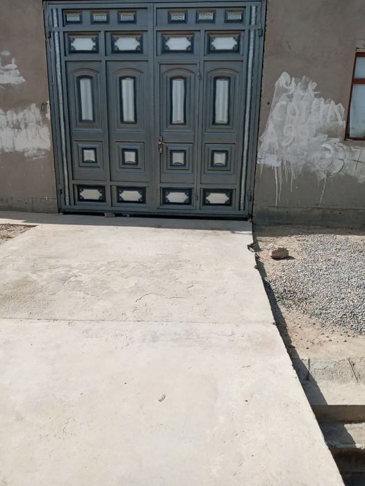 Termizda 4sotixli uy sotiladi maktab yonida
