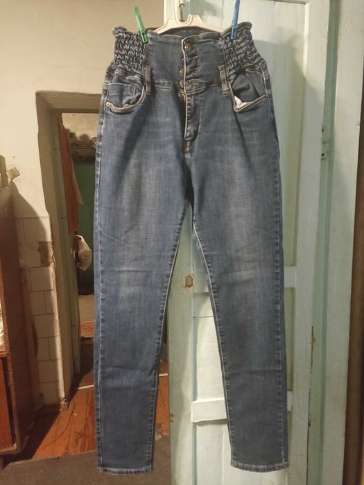 Джинсы женские IRIS