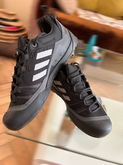 Спортни обувки adidas terrex ЧЕРЕН