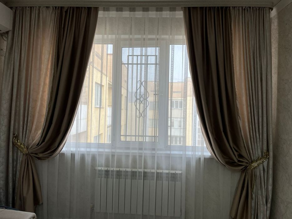 Продаются шторы.