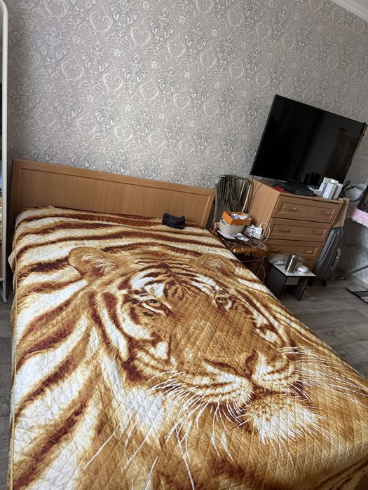 Продам 2 спальную кровать