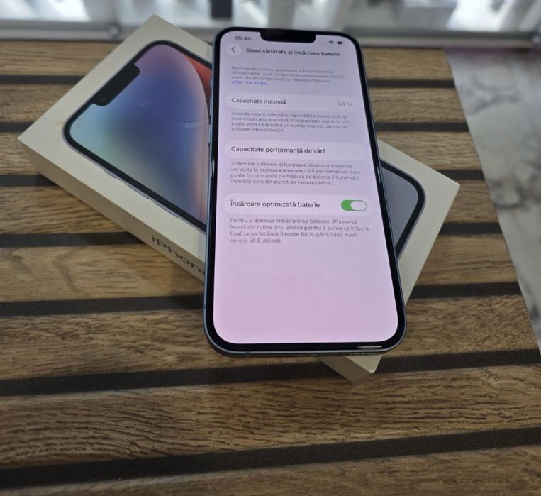 Iphone 14 inca in satre perfecta