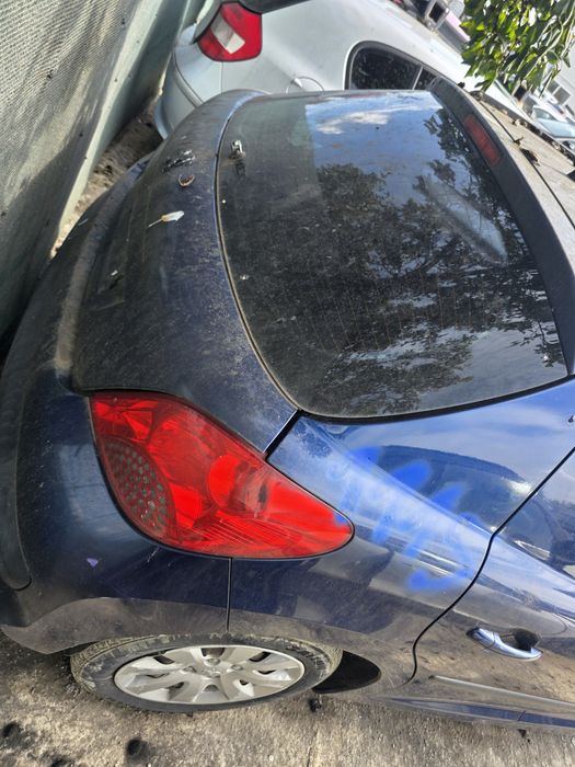 Dezmembrez Peugeot 207 1.4i 16i 14hdi