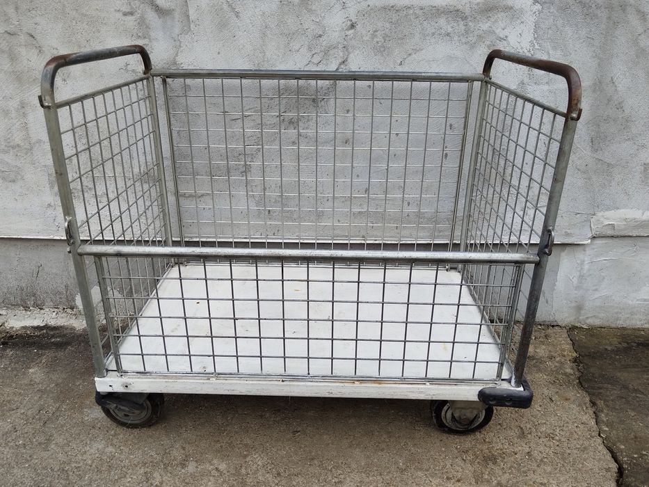 Стара Соц Товарна Количка Панелна Товарна Количка За Складове.