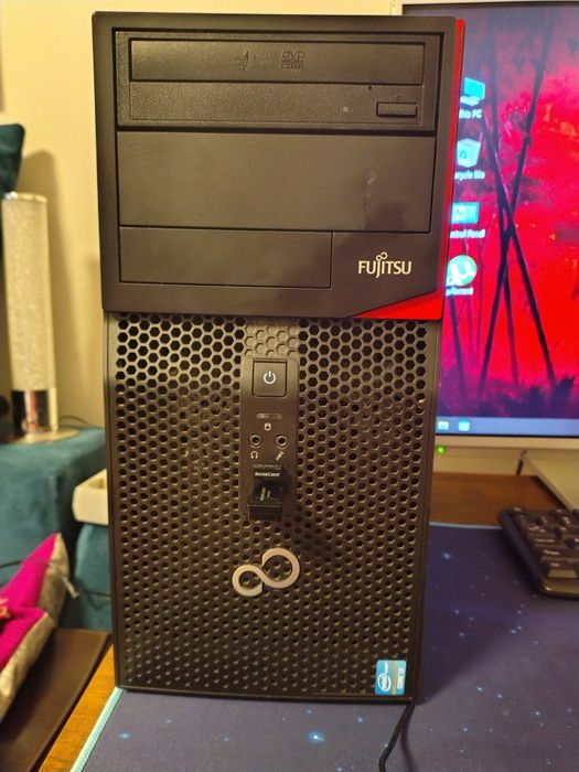 Unitate PC gaming i7 SSD GTX + monitor Philips 20