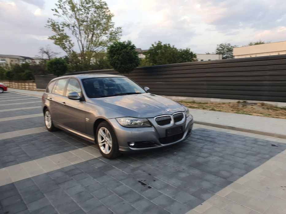 Vand BMW 320D , cutie automata ,an 2010 , 260 000km diesel, 184 hp
