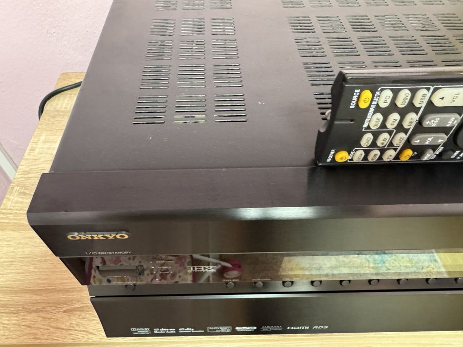 Onkyo TX-NR807 качествен ресивър