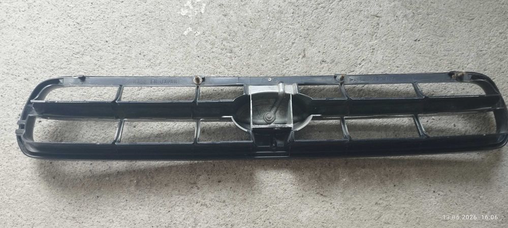 Subaru b12 предна решетка .