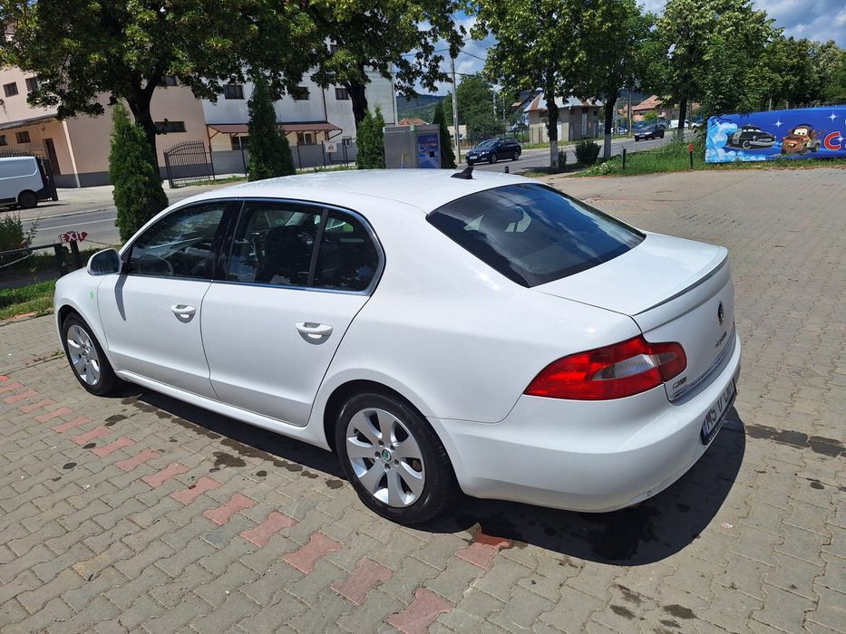 SKODA Superb 2012 — imagine 2