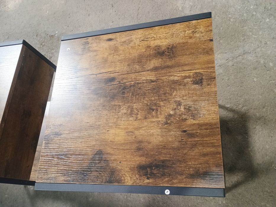 ДВЕ нощни шкафчета с чекмеджета