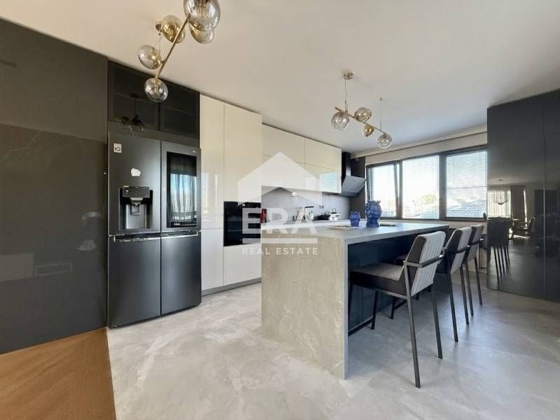 Дава се под наем Многостаен апартамент в София, в.з. Малинова долина - 270 кв.м за 2992.17 € - Снимка #4