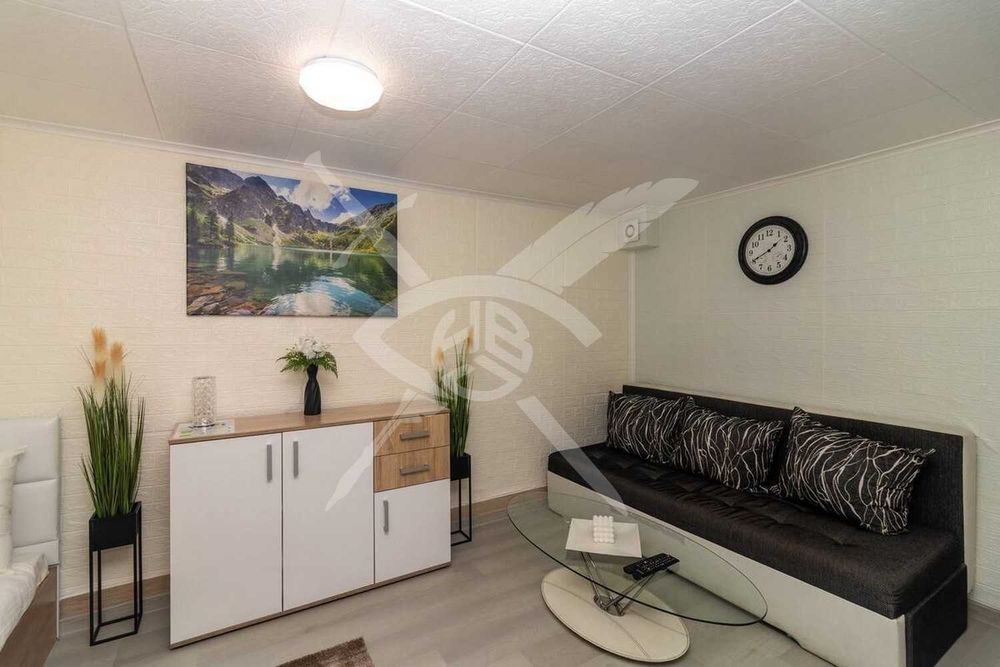 Продава се Едностаен апартамент в София, Център - 27 кв.м за 1593 €/кв.м - Снимка #2