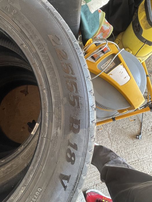 Anvelope 18 SUV Vară 225/55/18 stare foarte buna