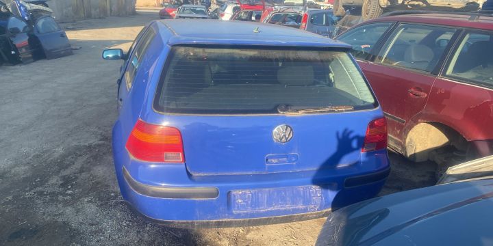 Geam fix caroserie spate dreapta Volkswagen VW Golf 2000