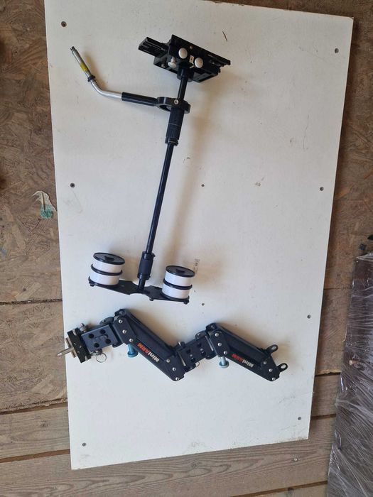 Stabilizator cu vesta pentru camere video/foto