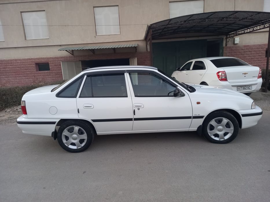 Нексия донс сотилади