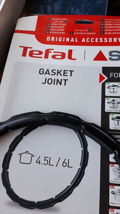 Garnitura oala presiune Tefal Clipso.