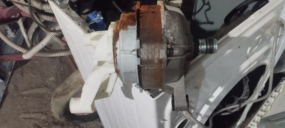 Продается двигатель от стиралки, 5000.