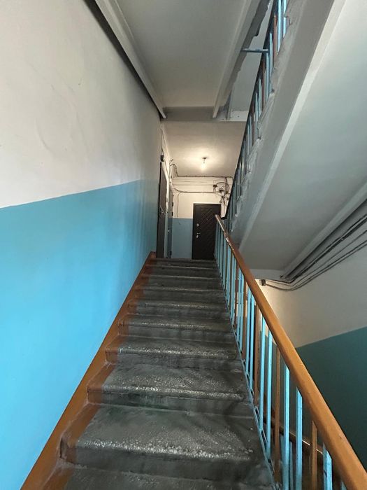 3- комнатная " сталинка" с ремонтом